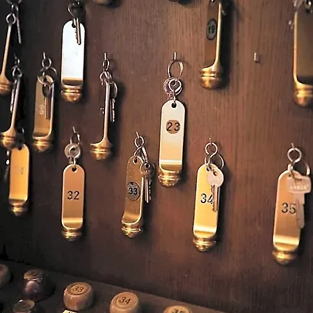 Old Boutique 