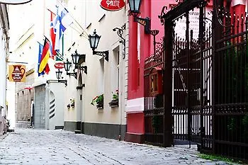 Old Boutique 